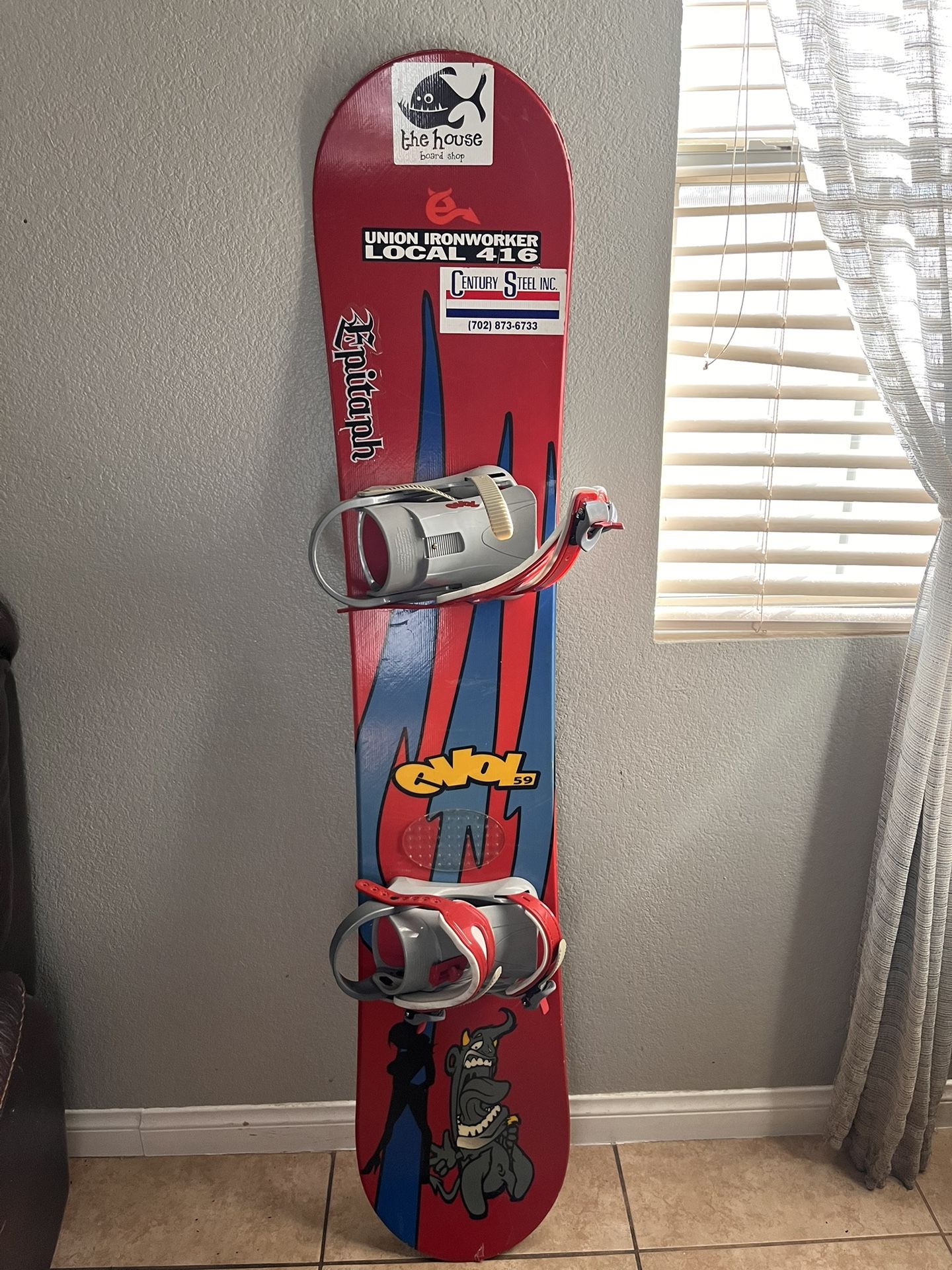 Evol Snowboard With Bindings +Carrying Bag