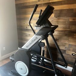 NordicTrack FreeStride Trainer FS7i