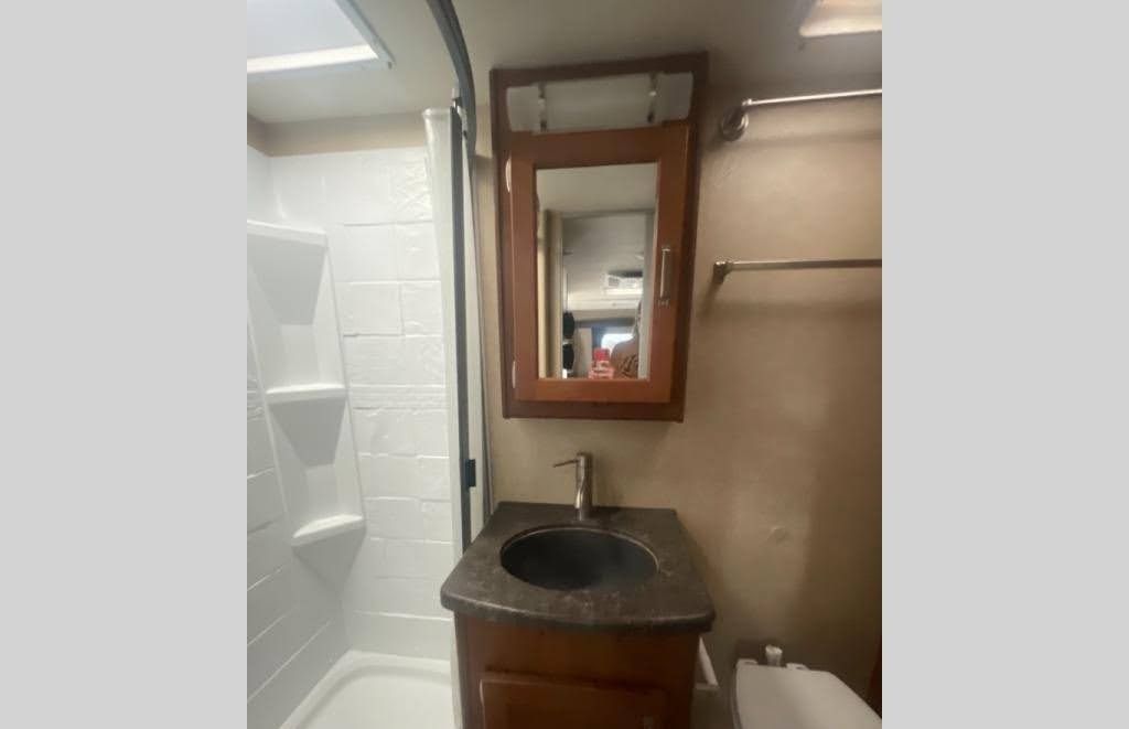 Lance 1985 Travel Trailer 2020