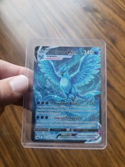 Articuno VMAX 189/198 Holographic Pokémon Card