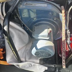 Table Saw With Dusty Collector