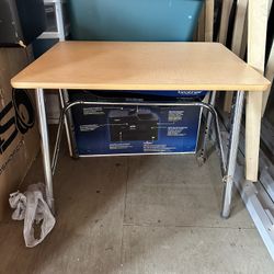 Kid’s desk