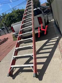 Escalera de 14 pies de fibra de vidrio, doble, su vida muy barata