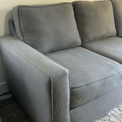 Comfy Grey Sofa for Sale - Cat-Friendly Home!