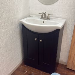 Bathroom Sink & Vanity