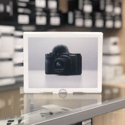Canon V1 Brand New Vloggers Camera