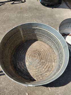 Set Of 3 Galvanized Tubs Thumbnail
