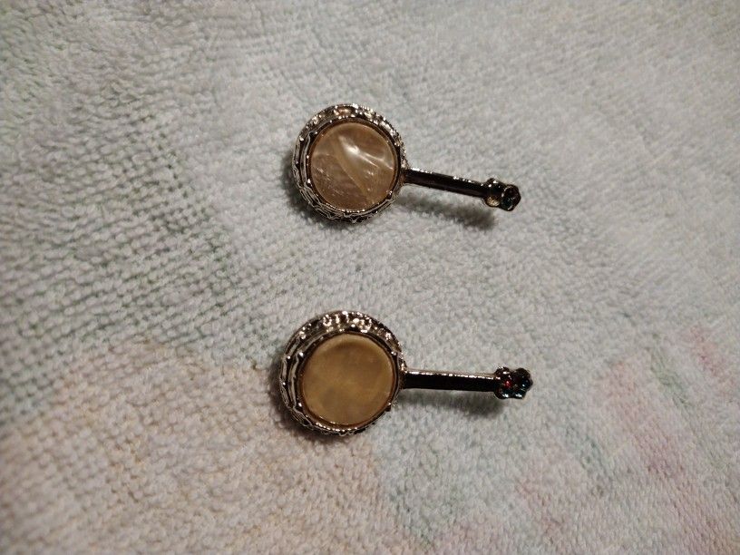 Vtg Mother Of Pearl Banjo Brooches