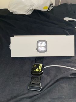 Apple Watch 11 46mm with Black Trail Loop Band