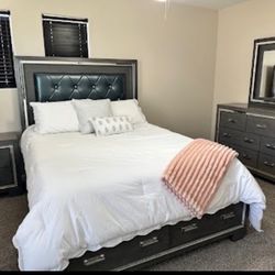 Queen Size Bed 