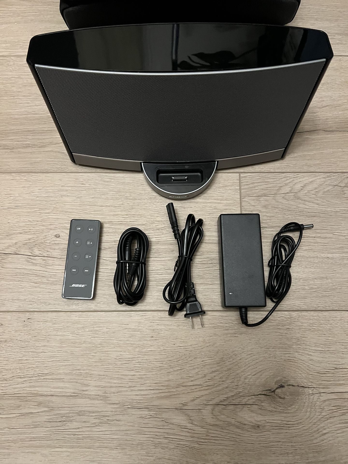 Bose SoundDock N123 Portable Music System/Remote Power Cord