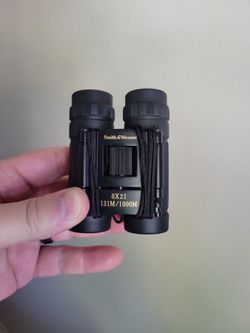 NEW Smith & Wesson binoculars