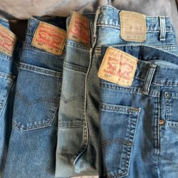 Men’s Levi’s Different Sizes and Styles