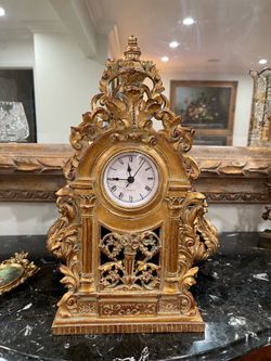 Beautiful Vintage Victorian Rococo Ornate Gilded Wood Mantel Clock🌷