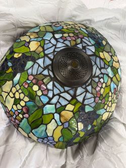 Tiffany-Style Stained Glass Lamp Shade