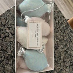 Cupcakes & Cashmere Christmas Bulb Fabric Garland