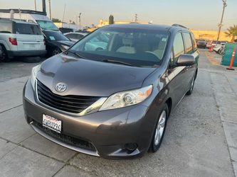 2012 Toyota Sienna