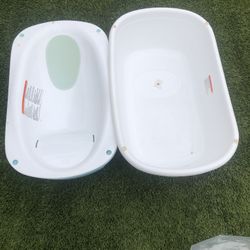 Baby Bath Tub And Sink stand $10
