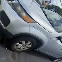 Bad Engine  For Sale Kia Sorento 2012 Clean Title 