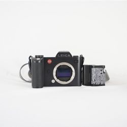 Leica SL full frame mirrorless camera
