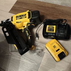 20-Volt 30 Cordless Framing Nailer with charger and battery