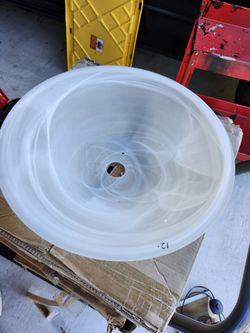 Pole lamp globes