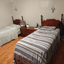 Twin Bed Set With 2 Dresser