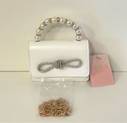 Willow & Ruby Small Handbag With Chain White