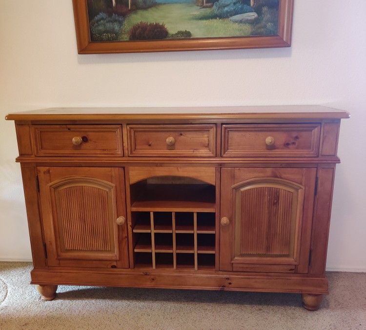 BROYHILL Solid Pine Wood Sideboard Buffet Credenza with Wine Rack Bar Cabinet Rustic Decor
