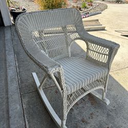 White Wicker Rocking chair 