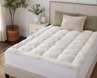 Bedlore King Fluffy Mattress Topper White Pillow Top Cooling Bed Pad New Box