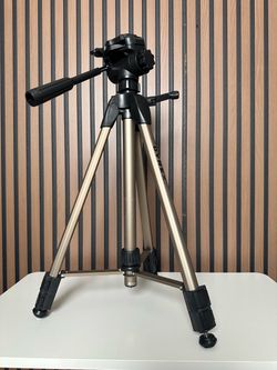 Dynex Camera Tripod with Pan Head
