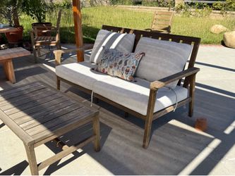 Solid Acacia wood outdoor living set