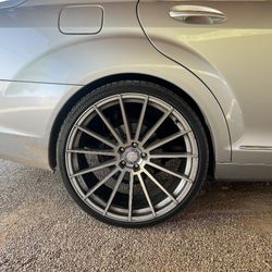 22 inch S550 Mercedes Rims And Tires. 