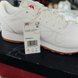 Reebok Brand Tennis Shoes 