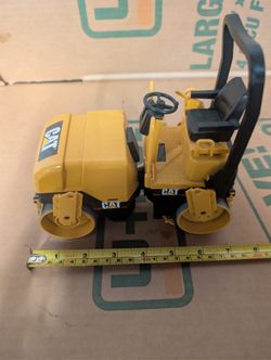 Bruder 02434 Cat Asphalt Drum Compactor