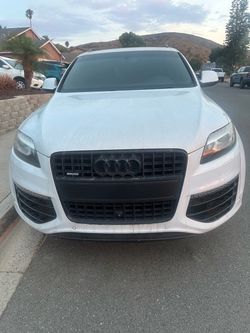 Audi Q7 SUV White* Does not run