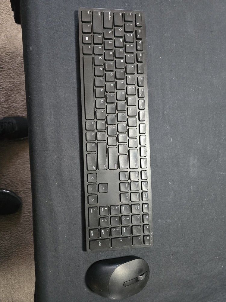 Dell Essentials Wireless Keyboard Mouse Combo