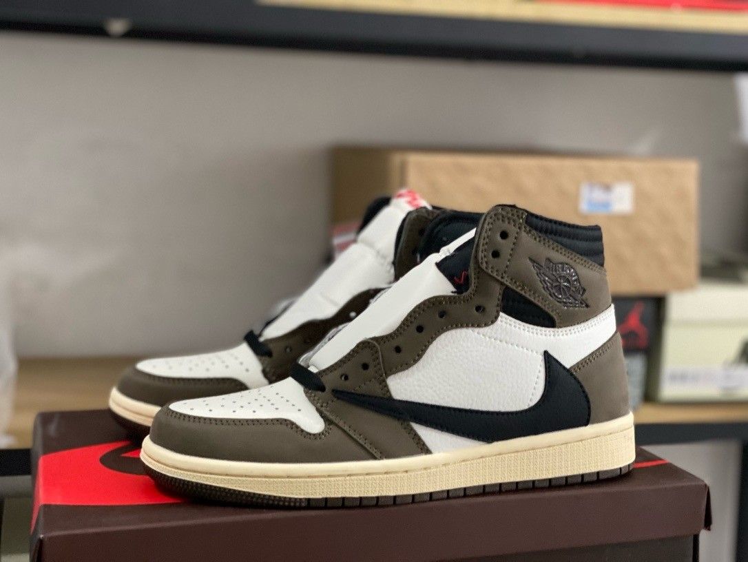 𝐎𝐧l𝐲 𝐫𝐞𝐩l𝐲 𝐨𝐧 𝐈 G : 𝐓𝐎𝐏𝐤𝐢𝐜𝐤𝐬𝟒𝟒𝟒  Jordan 1 high all size available 