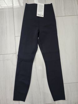 Lululemon Glow Up 25" size 4 NWT black