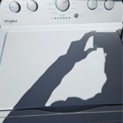 Washer And Dryer set (Whirlpool)

