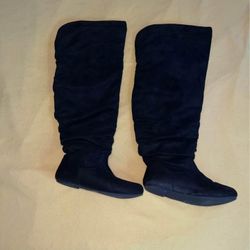 Size 9 Women’s Suede Boots Wide Calf