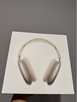 AirPods Max BRAND NEW!