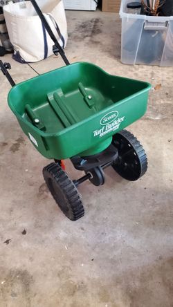 Scott's Broadcast Spreader