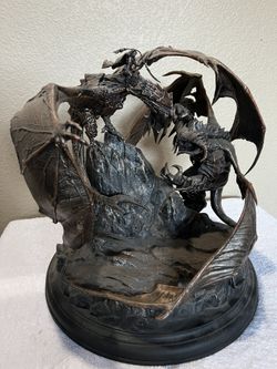 Shadow of War Statue