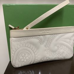 Kate Spade Calabasas Zippered Chrissy Wristlet In Porcelain