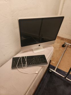 Vintage: Apple iMac 24-inch 2.93GHz Core 2 Duo (Early 2009) MB419LL/A 1 - Good Condition