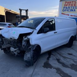 Parting Out! 2017 Mercedes Metris For Parts!