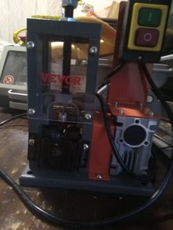 VEVOR electric wire stripping machine