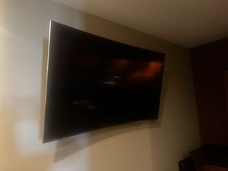 65 inch Samsung Curved TV with Mount